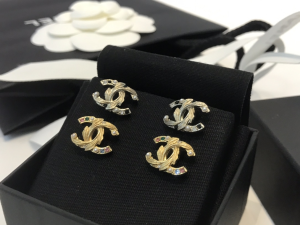 Essenceofluxury Womens Jewelry Chanel CC Logo Earrings A39PP180 AA194234