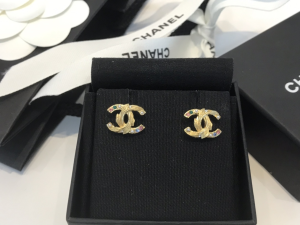 Essenceofluxury Womens Jewelry Chanel CC Logo Earrings A39PP180 AA194234