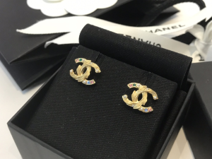 Essenceofluxury Womens Jewelry Chanel CC Logo Earrings A39PP180 AA194234