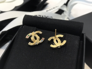 Essenceofluxury Womens Jewelry Chanel CC Logo Earrings A39PP180 AA194234