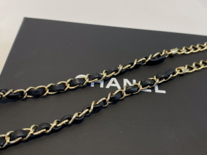 Essenceofluxury Womens Jewelry Chanel CC Logo Round Pendant Necklace A39PP180 AA194241