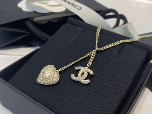 Essenceofluxury Womens Jewelry Chanel Chain Heart Necklace A39PP280 AA194247