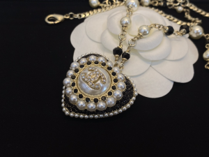 Essenceofluxury Womens Jewelry Chanel Heart Pearls Pendant Necklace A39PP180 AA194250