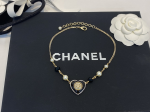 Essenceofluxury Womens Jewelry Chanel Heart Pearls Pendant Necklace A39PP180 AA194251