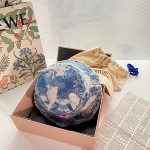 Essenceofluxury Womens Hats Burberry Blue Denim Patchwork Bucket Hat A151PP180 AA194373