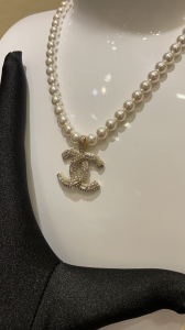 Chanel Crystals CC Logo Pearls Necklace 