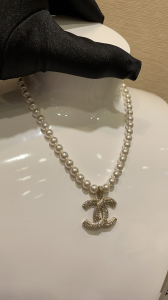 Essenceofluxury Womens Jewelry Chanel Crystals CC Logo Pearls Necklace A152PP280 AA194477