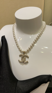 Essenceofluxury Womens Jewelry Chanel Crystals CC Logo Pearls Necklace A152PP280 AA194477