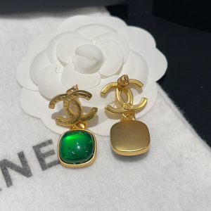 Essenceofluxury Womens Jewelry Chanel Gold CC Earrings Green A173PP180 AA194500