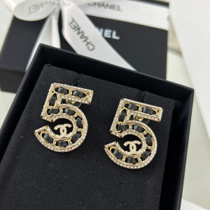 Essenceofluxury Womens Jewelry Chanel CC NO5 Leather Earrings A62PP180 AA194593
