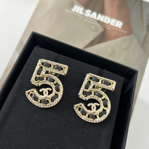 Essenceofluxury Womens Jewelry Chanel CC NO5 Leather Earrings A62PP180 AA194593