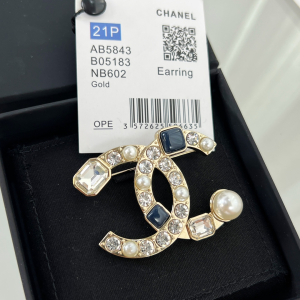 Chanel Crystal CC Diamonds Brooch 