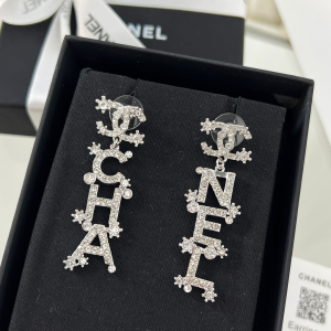 Essenceofluxury Womens Jewelry Chanel Crystal CC Monogram Earrings A62PP180 AA194594