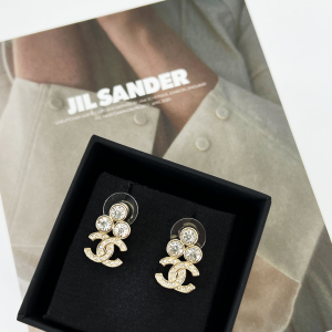 Essenceofluxury Womens Jewelry Chanel Crystals CC Logo Earrings A62PP180 AA194586