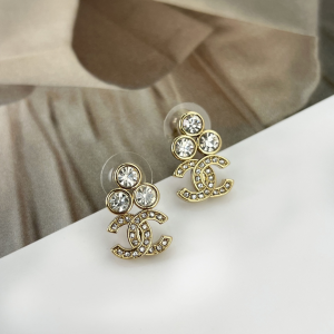 Essenceofluxury Womens Jewelry Chanel Crystals CC Logo Earrings A62PP180 AA194586