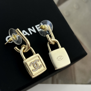 Essenceofluxury Womens Jewelry Chanel Crystals CC Logo Padlock Earrings A62PP180 AA194587