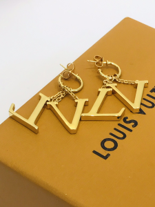 Essenceofluxury Womens Jewelry Louis Vuitton LV Optic Earrings Gold A39PP180 AA194569