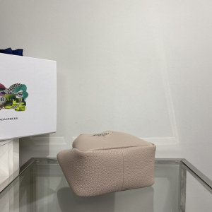 Essenceofluxury Womens Handbags Prada Super Mini Leather Tote Bag in Pink 1BA349 18x15x10CM A101PP880 AA194656 Essenceofluxury Womens Handbags Prada Super Mini Leather Tote Bag in Pink 1BA349 18x15x10CM A101PP880 AA194656