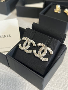 Essenceofluxury Womens Jewelry Chanel Crystals CC Logo Earrings A152PP180 AA194983