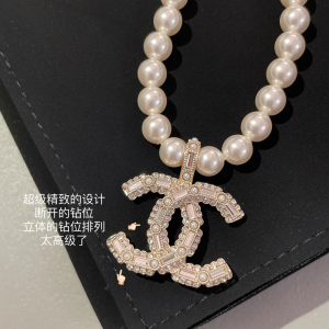 Essenceofluxury Womens Jewelry Chanel Crystals CC Logo Pearls Necklace A152PP280 AA194985