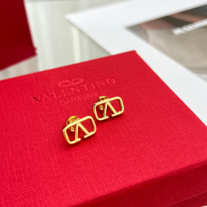 Essenceofluxury Womens Jewelry Valentino Vlogo Signature Earrings Gold A62PP180 AA195066