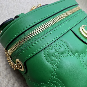 Essenceofluxury Womens Handbags Gucci GG Matelasse Leather Top Handle Mini Bag with Chain in Green 723770 16x10x5CM A09PP680 AA195050 Essenceofluxury Womens Handbags Gucci GG Matelasse Leather Top Handle Mini Bag with Chain in Green 723770 16x10x5CM A09PP680 AA195050