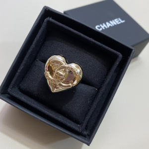 Essenceofluxury Womens Jewelry Chanel Turnlock CC Logo Gold Heart Rings A152PP180 AA195468