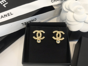 Essenceofluxury Womens Jewelry Chanel Crystals CC Logo Earrings A39PP180 AA195581