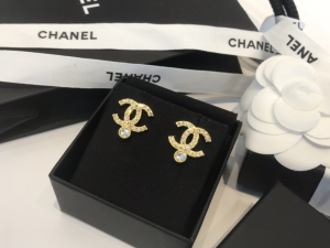 Essenceofluxury Womens Jewelry Chanel Crystals CC Logo Earrings A39PP180 AA195581
