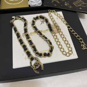 Essenceofluxury Womens Belts Chanel CC Chain and Leather Belts A152PP280 AA196018