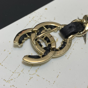 Essenceofluxury Womens Belts Chanel CC Chain and Leather Belts A152PP280 AA196018