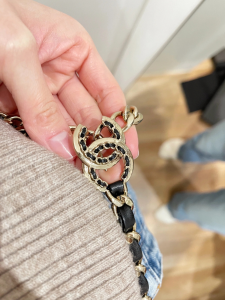 Essenceofluxury Womens Belts Chanel CC Chain and Leather Belts A152PP280 AA196018