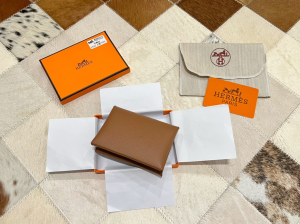 Essenceofluxury Free Gift Hermes Calvi Duo Compact Card Holder in Brown A62PP85 AA196213