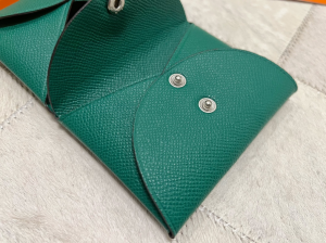 Essenceofluxury Free Gift Hermes Calvi Duo Compact Card Holder in Green A62PP85 AA196211