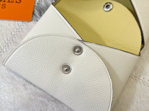 Essenceofluxury Free Gift Hermes Calvi Duo Compact Card Holder in White A62PP85 AA196208