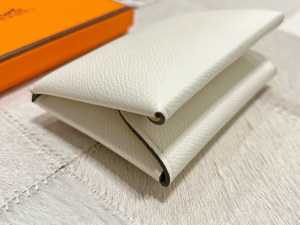 Essenceofluxury Free Gift Hermes Calvi Duo Compact Card Holder in White A62PP85 AA196208