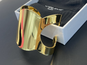 Essenceofluxury Womens Jewelry Celine Triomphe Shadow Cuff Bracelets in Gold A39PP280 AA196204