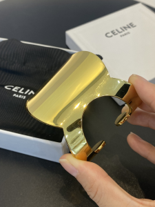 Essenceofluxury Womens Jewelry Celine Triomphe Shadow Cuff Bracelets in Gold A39PP280 AA196204