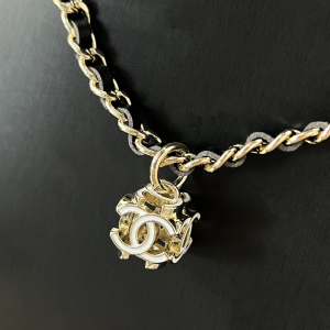 Essenceofluxury Womens Jewelry Chanel CC Logo Leather and Chain Necklace A62PP180 AA196214