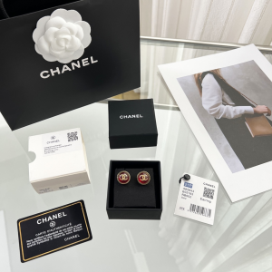 Essenceofluxury Womens Jewelry Chanel Gold CC Logo Round Earrings Red A62PP180 AA196216
