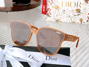Dior Luxury Eyewear Sunglasses DE8067 Beige 