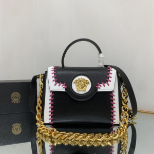 Versace LA Medusa Medium Chain Top Handle Shoulder Bag Black Leather Versace LA Medusa Medium Chain Top Handle Shoulder Bag Black Leather