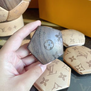 Essenceofluxury Womens Accessories Louis Vuitton Wooden Football GI0661 A130PP1280 AA196350