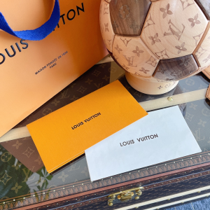 Essenceofluxury Womens Accessories Louis Vuitton Wooden Football GI0661 A130PP1280 AA196350
