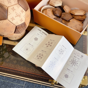 Essenceofluxury Womens Accessories Louis Vuitton Wooden Football GI0661 A130PP1280 AA196350