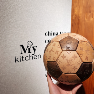 Essenceofluxury Womens Accessories Louis Vuitton Wooden Football GI0661 A130PP1280 AA196350