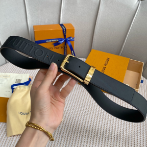 Louis Vuitton LV Black Leather Belt 35MM 