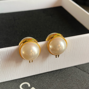 Essenceofluxury Womens Jewelry Celine Pearl Earrings A173PP180 AA196569