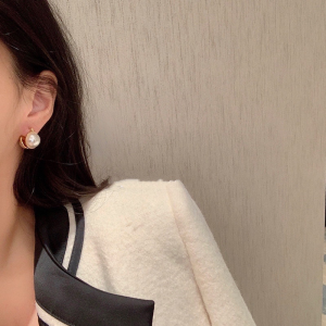 Essenceofluxury Womens Jewelry Celine Pearl Earrings A173PP180 AA196569