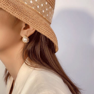 Essenceofluxury Womens Jewelry Celine Pearl Earrings A173PP180 AA196569